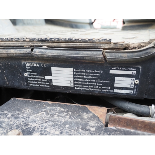 2064 - Valtra Versu T163E tractor. Runs and drives, showing 9074 hours. 50K transmission. C/w set of 14 40k... 