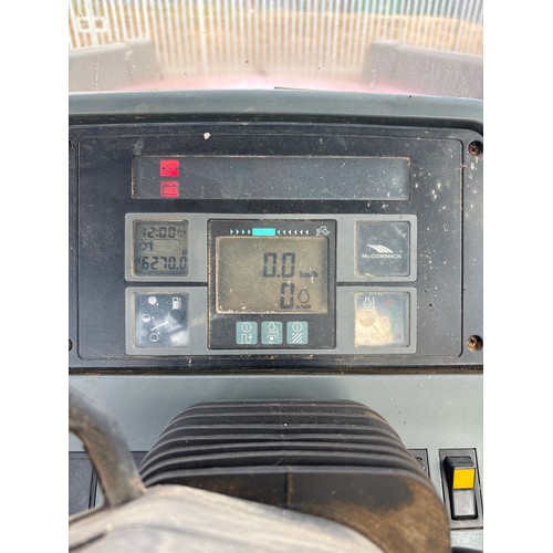 2061 - McCormick CX105 Xtrashift 4wd tractor. Showing 6270 hours. Runs  C/w Quicke Q30 loader and dual assi... 