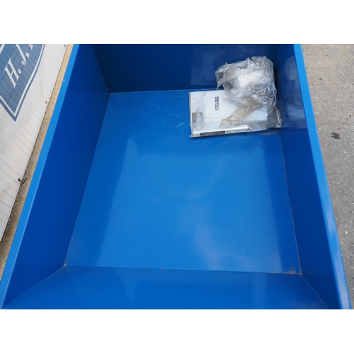 2 - Hyundai tracked pedestrian dumper