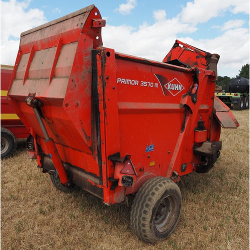 62 - Kuhn Primor 3570M straw chopper, electric control