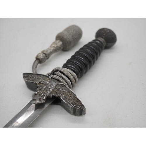 60 - WW2 German Luftwaffe Second Pattern Dress Dagger. Black celluloid grip with wire binding complete wi... 