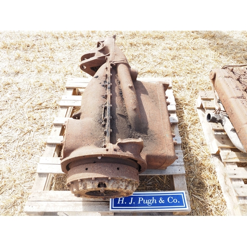 12 - Fordson standard engine