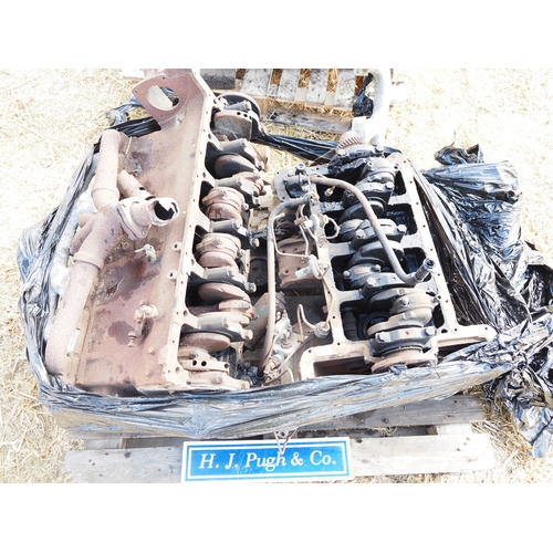 13 - Ford 4 and 6 cylinder engine parts