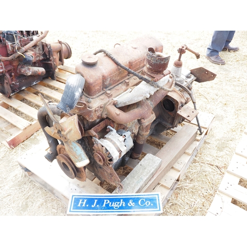 18 - Ford 4 cylinder engine and double drive gearbox