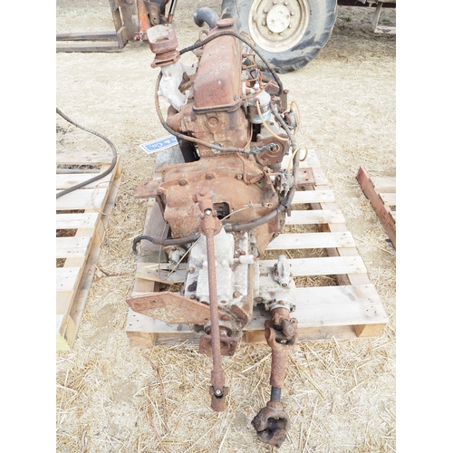 18 - Ford 4 cylinder engine and double drive gearbox