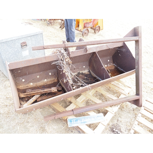 20 - Excavator 6ft bucket