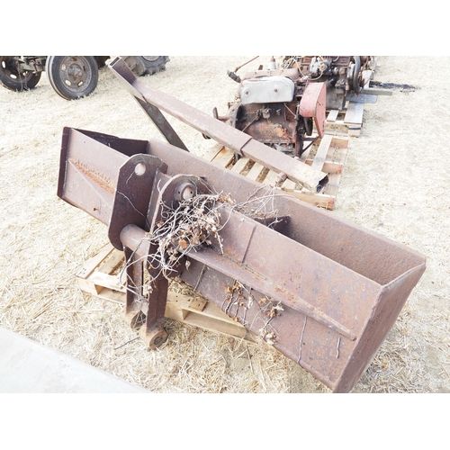 20 - Excavator 6ft bucket