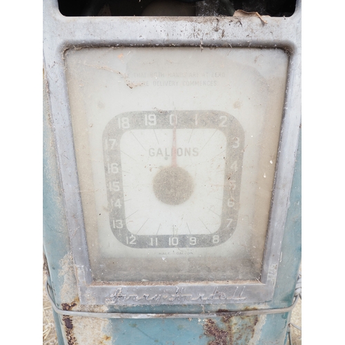 22 - Avery Hardroll forecourt petrol pump. S/n 315559