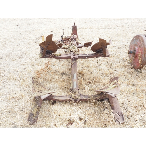 69 - Massey Ferguson 797 2 furrow hydraulic reversible plough. Badged