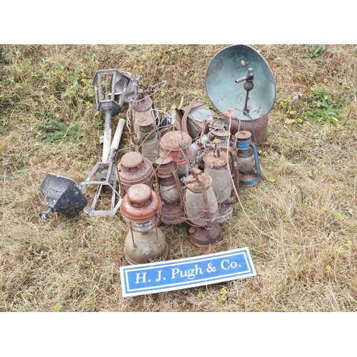 Lot 52        