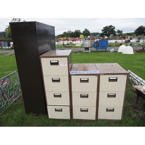 Lot 779       