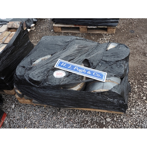 Lot 805       