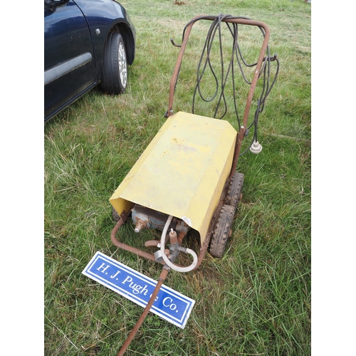 Lot 41        
