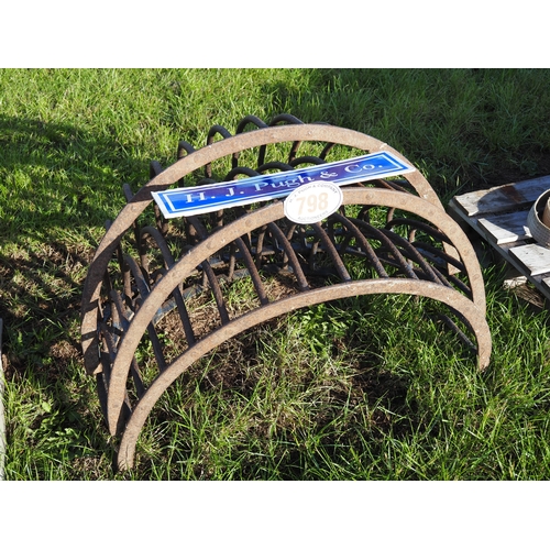 Lot 798       