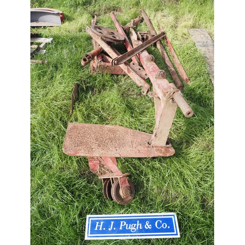 Lot 21        