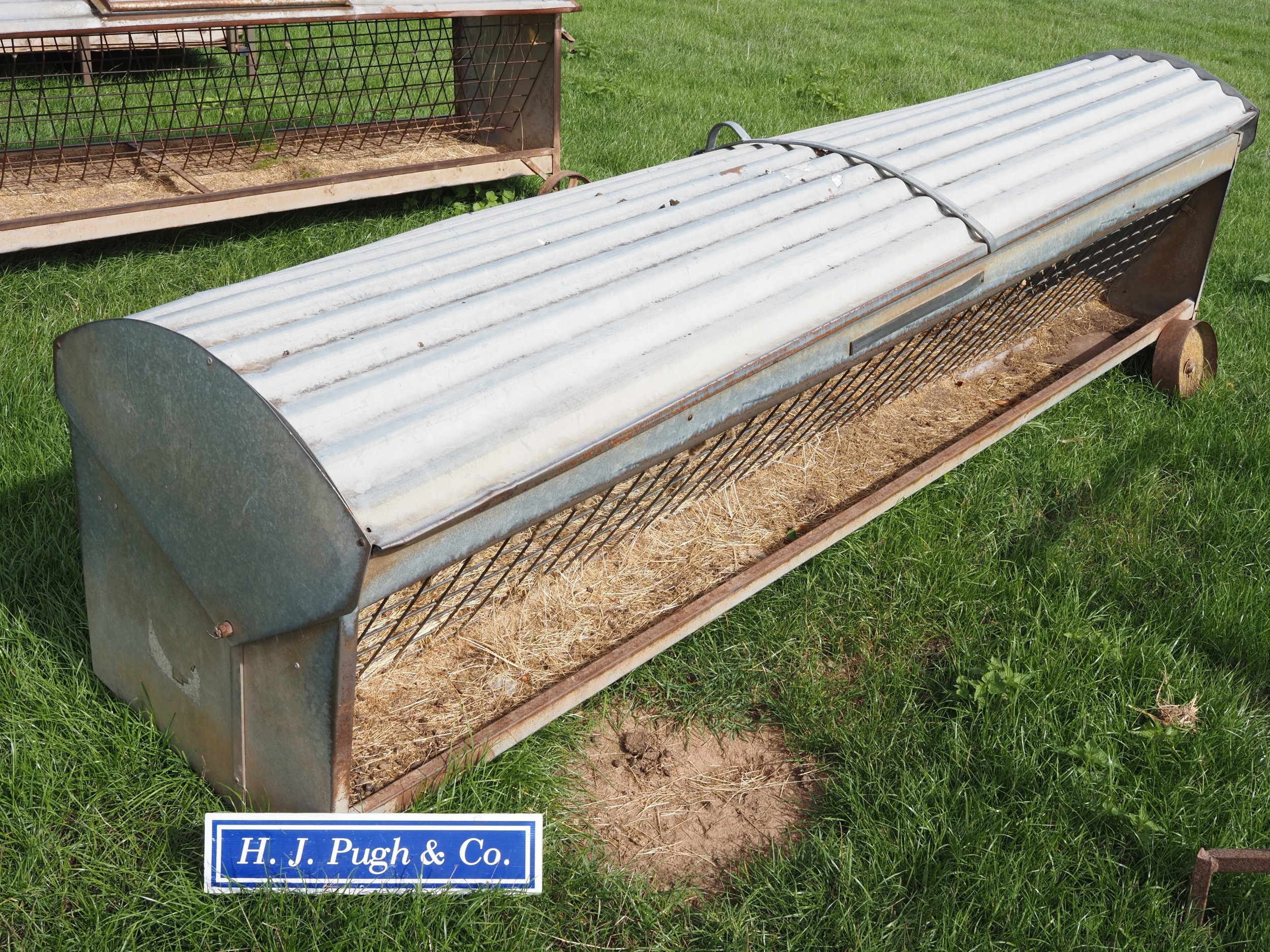 Sheep hay rack