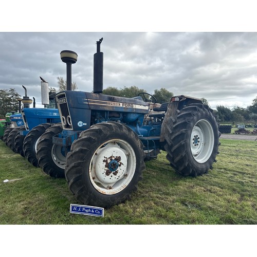 ふそう　4トンキルティング ブルー Ford 7600 4wd tractor. 1979. Diesel. Runs and drives. S/N B341957