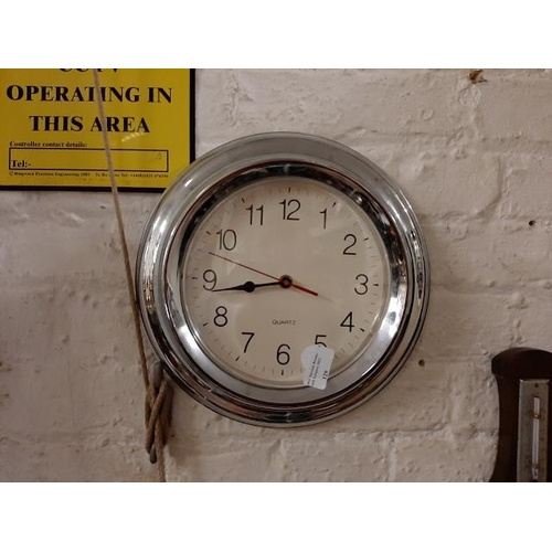 129 - Round Quartz Wall Clock