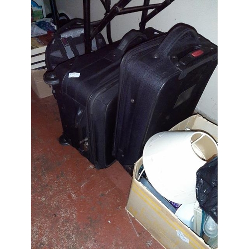 199 - 2 Travel Suitcases