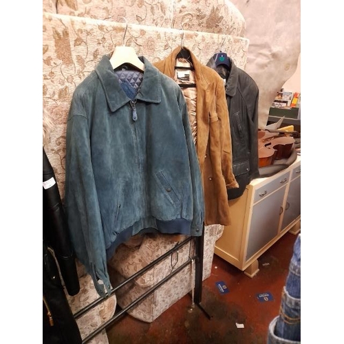 70 - 3 Mens Jackets 2 Suede And 1 Leather Size 44