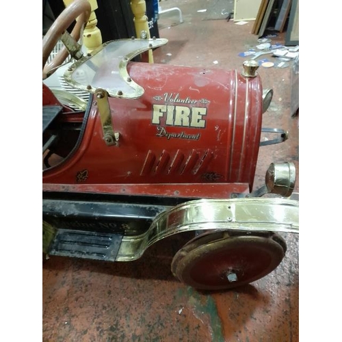 77 - Childs Pedal Fire Engine Ideal For Restoration