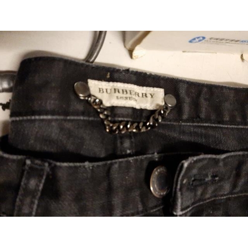 162 - Burberry Of London Jeans Size 30R