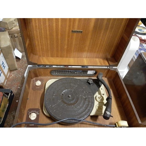 377 - Antique Dynatron Garrard Record Player With Speaker