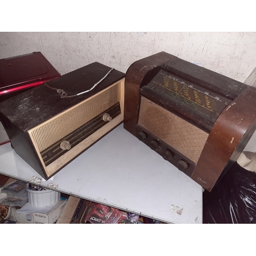 234 - 2 Old Barn Find Radio's