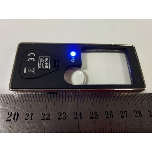 426 - Rolson Light Up Magnifier