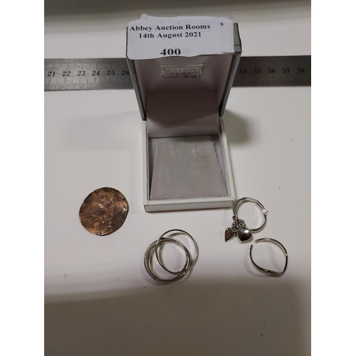 400 - Box With 3 Multi Connecting Rings, Plus 2 Other Rings Plus A Old Half Penny