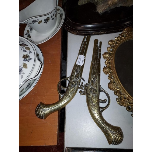 455 - 2 Brass Musket Shaped Wall Hangers