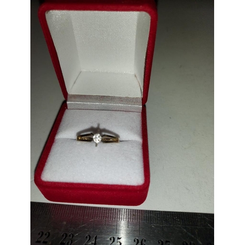 405 - 9Ct/14Ct Gold Diamond Ring