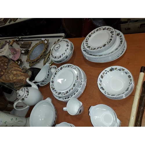 452 - Large Alfred Meakin Springwood Patterned Dinner/Tea Set No Sugar Bowl And Lid Missing From Tureen