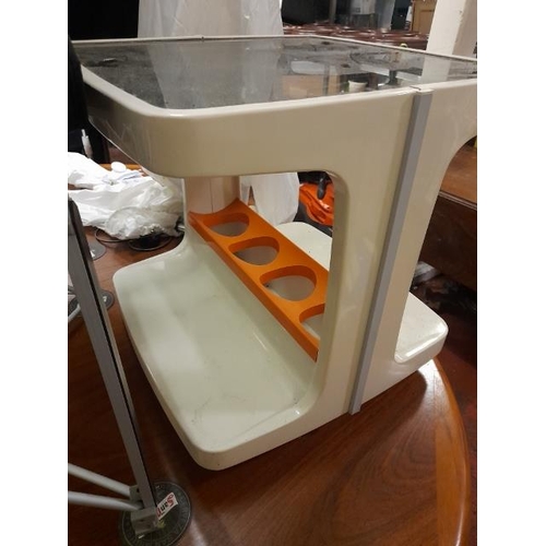 82 - 1970S Retro Plastic Drinks Trolley