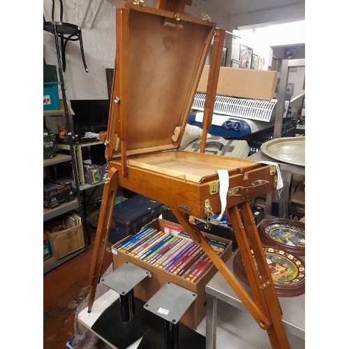 656 - Artist Sketch Box And Table Easel