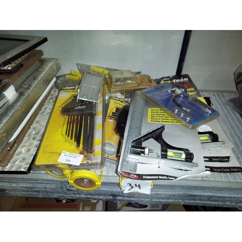 252 - Selection Of Tools. Most In Packaging