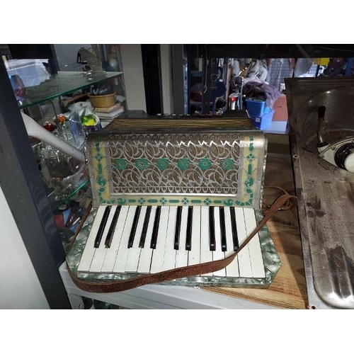 91 - Vintage Geraldo Accordion