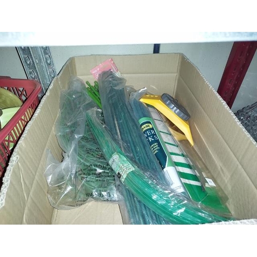 250 - Box Of Gardening And Growing Items Including Lawnmower Blade And Hozelock Sprinkler