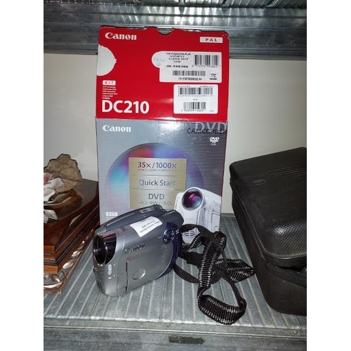 156 - Canon DC210 DVD Camcorder