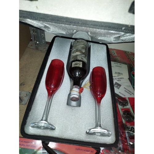 212 - Vino Spanna Campi Ravdii Wine Plus 2 Red Wine Glasses In Carry Case. For Display Purposes Only