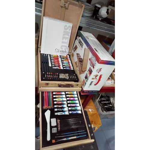 604 - Royal And Langnickel All Media Easel Artist Set, 150 Piece,  In Wooden Case, With Box, Unused As New