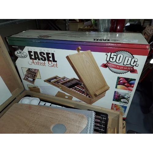 604 - Royal And Langnickel All Media Easel Artist Set, 150 Piece,  In Wooden Case, With Box, Unused As New