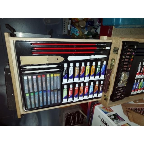 604 - Royal And Langnickel All Media Easel Artist Set, 150 Piece,  In Wooden Case, With Box, Unused As New