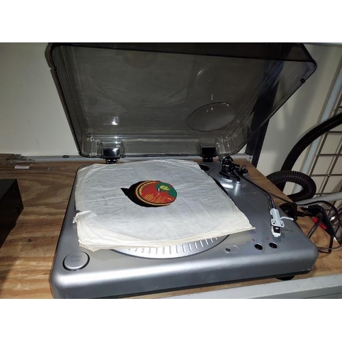 663 - Ion TTUSB10 Usb Turntable