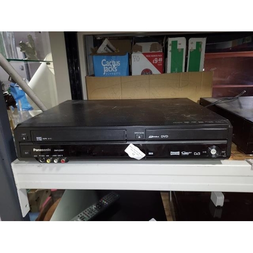 93 - Panasonic DVD Combo DMR-EZ49V