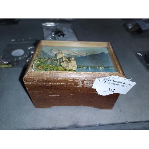 312 - Small Wooden Decorative Music Box Working