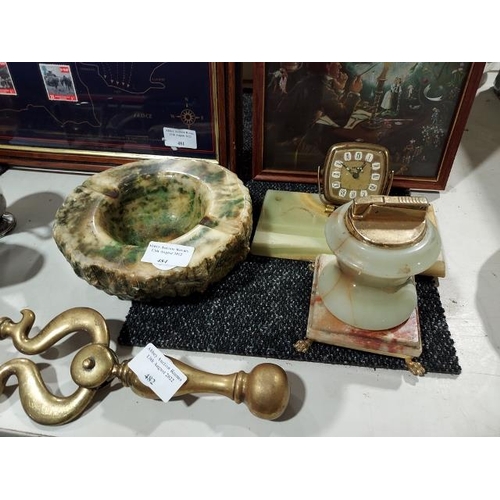 485 - 4 Pieces Of Onyx Ware