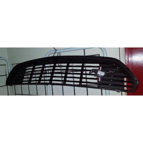 660 - Ford Mustang Grille