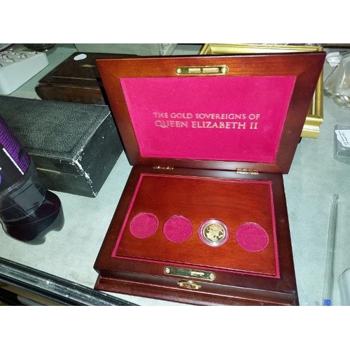 356 - Sovereign Box Display Plus Copy Coin