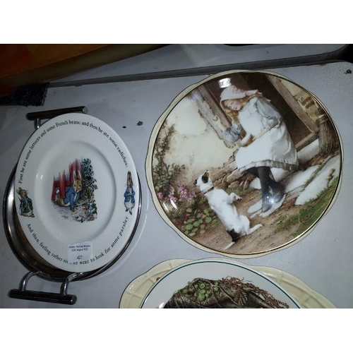 427 - Wedgwood Jasperware Plate With Stamp To Centre, 2 Wedgwood Picture Plates, Wedgwood Peter Rabbit Pla... 